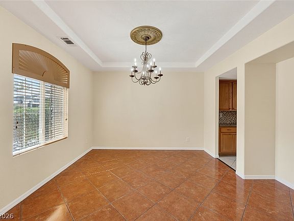 5th image of 906 Armandito Dr