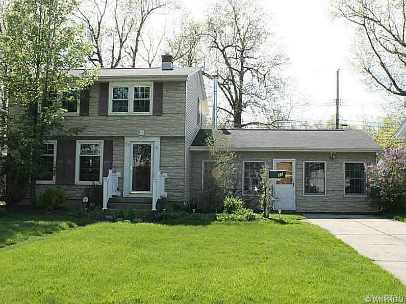 1st image of 32 Sweetwood Dr