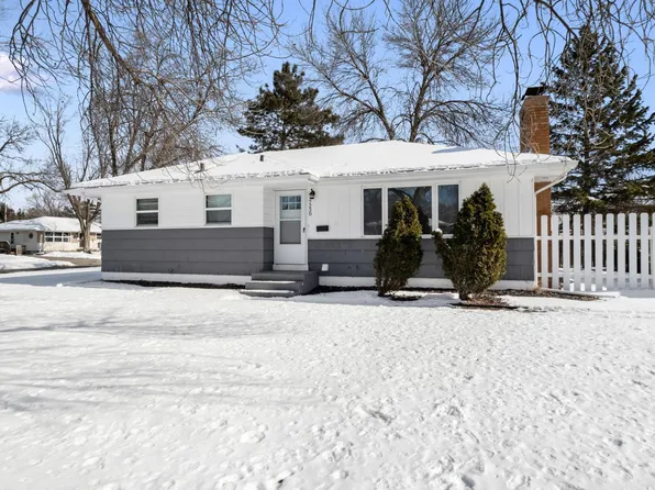 7230 Lee Ave N, Brooklyn Center, MN 55429