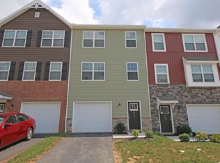 831 Admirals Quay Dr, Mechanicsburg, PA 17050