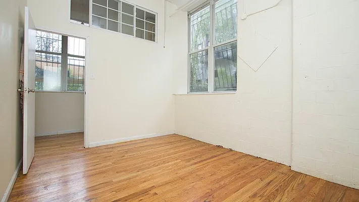 Rented by Nooklyn NYC LLC | media 2