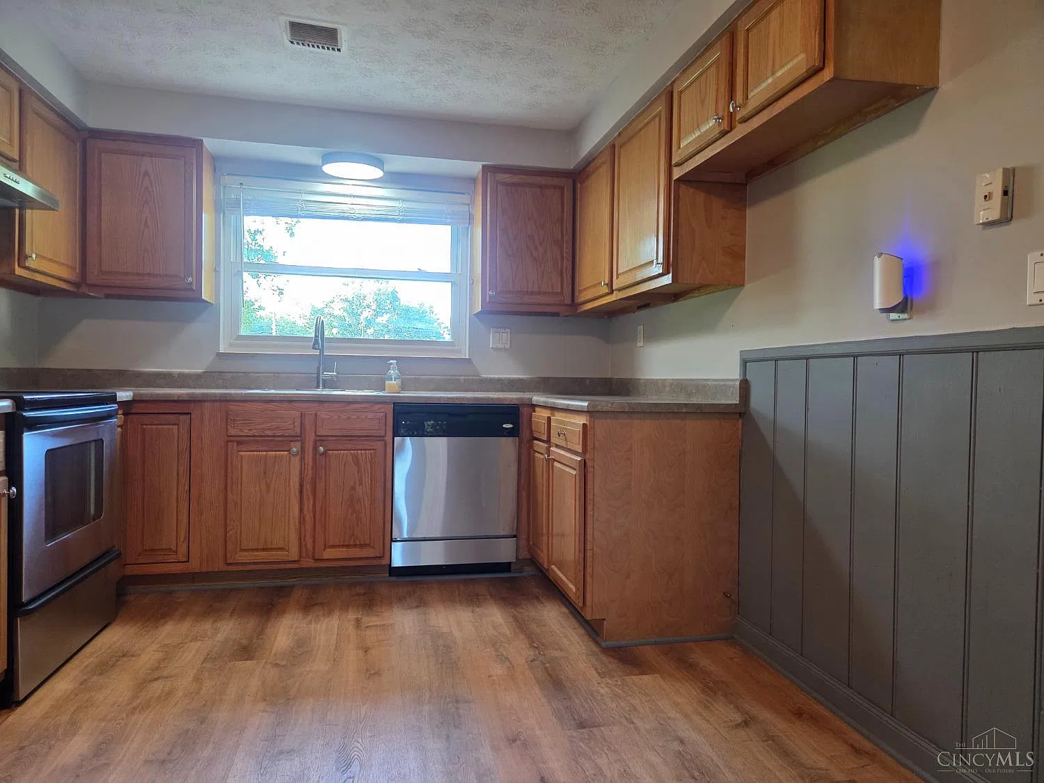 3 bed, 1326 sqft, $2,400 — Photo 4