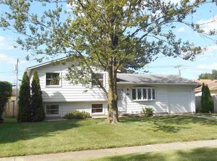2738 Prescott Dr, Mishawaka, IN 46544