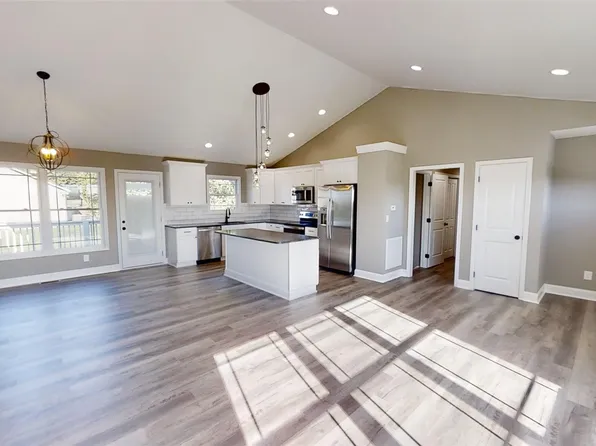 5078 Ike Cir, Granite Falls, NC 28630