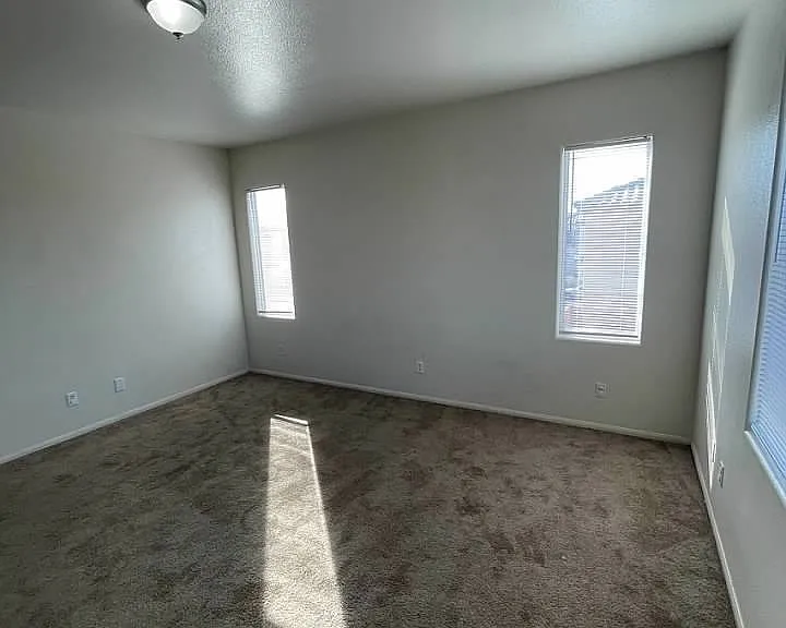 731 Emerald Idol Pl — Photo 38