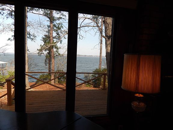 5th image of 90 Chapel Ln