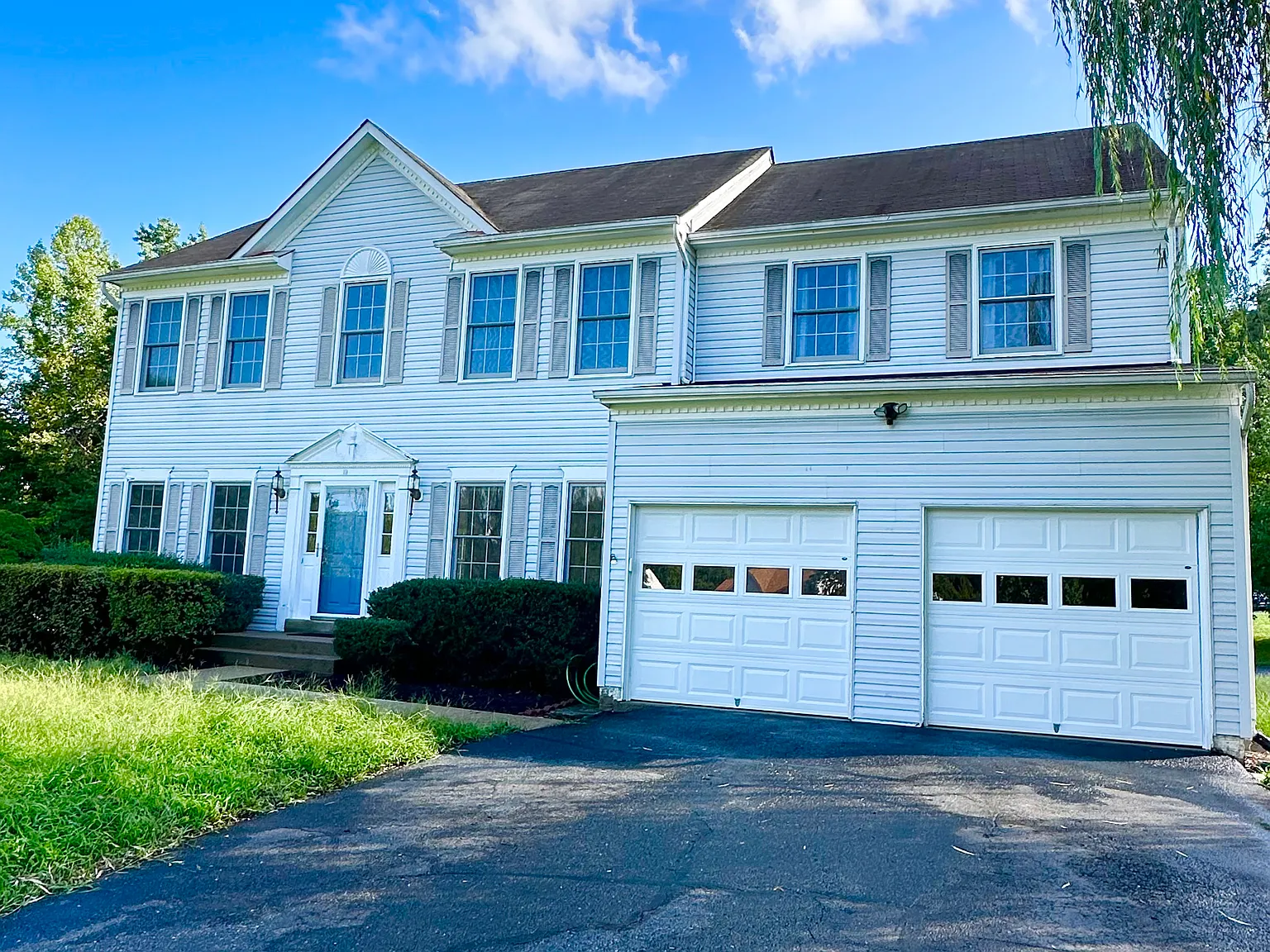 4 bed, 2.5 bath, 2896 sqft, $3,350 — Photo 1