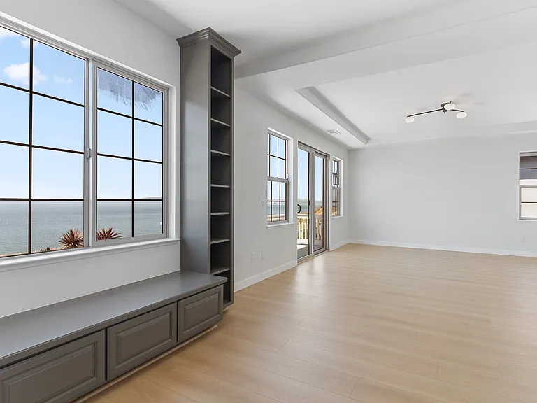 1105 Rock Harbor Point — Photo 15