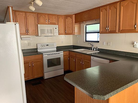 5th image of 1435 Barefoot Cir
