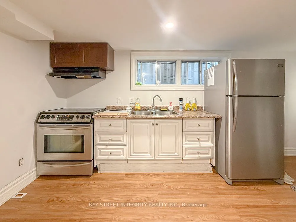 2 bed, $1,900 — Photo 2