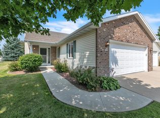 2102 Cappaert Rd, Manitowoc, WI 54220