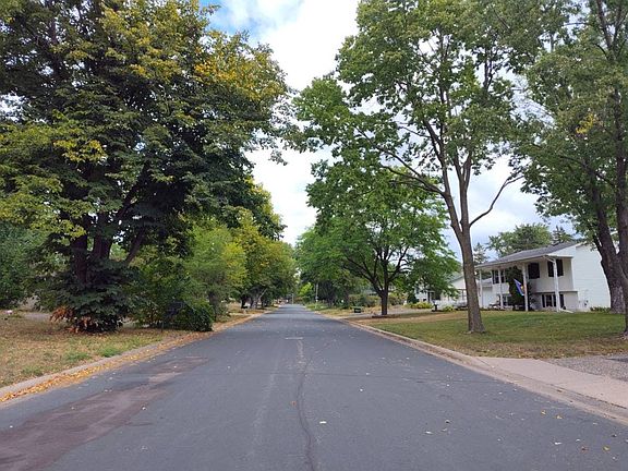4th image of 11540 Kerry St NW