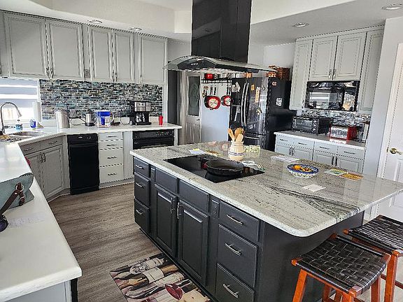 4th image of 3178 Azalea Dr