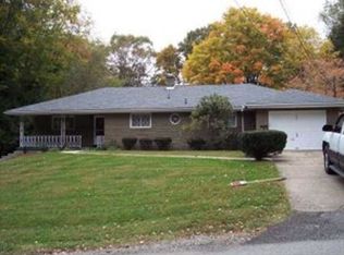 425 Home Dr, Trafford, PA 15085