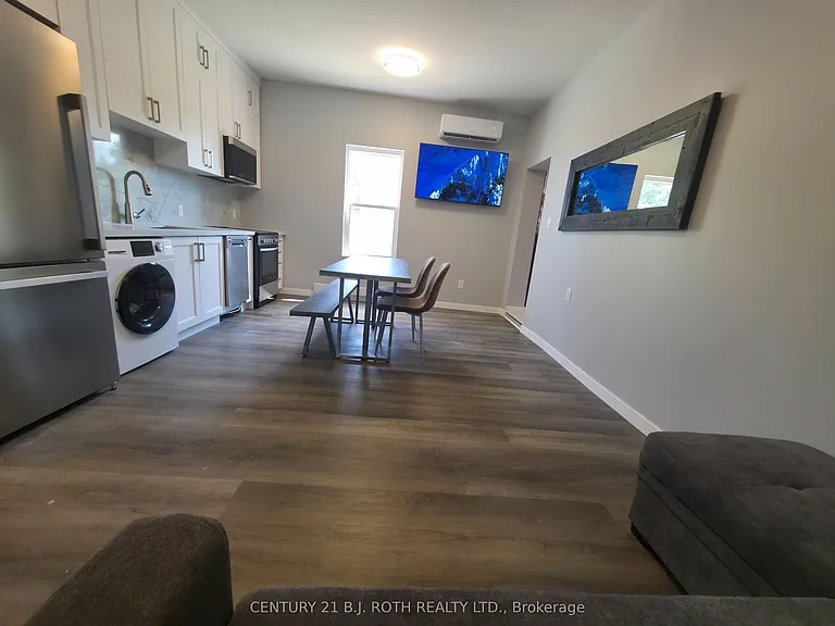 82 Albert St N #4 — Photo 7
