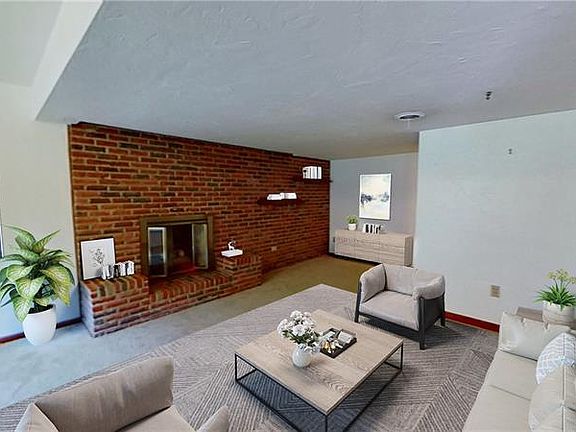 2nd image of 154 Black Oak Dr