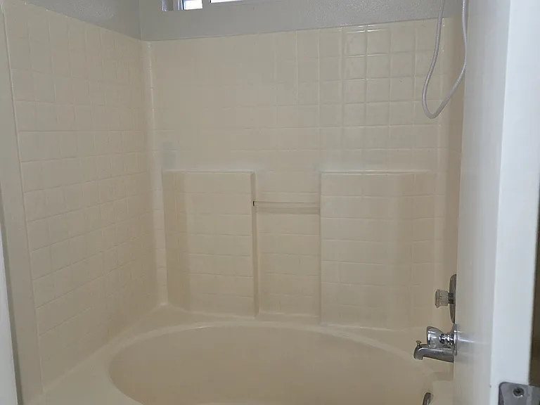 1627 Riley Ln — Photo 15
