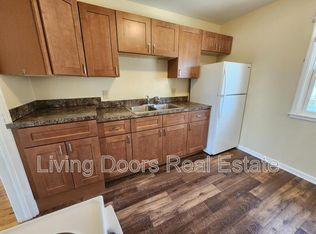 307 S 47th St, Lincoln, NE 68510