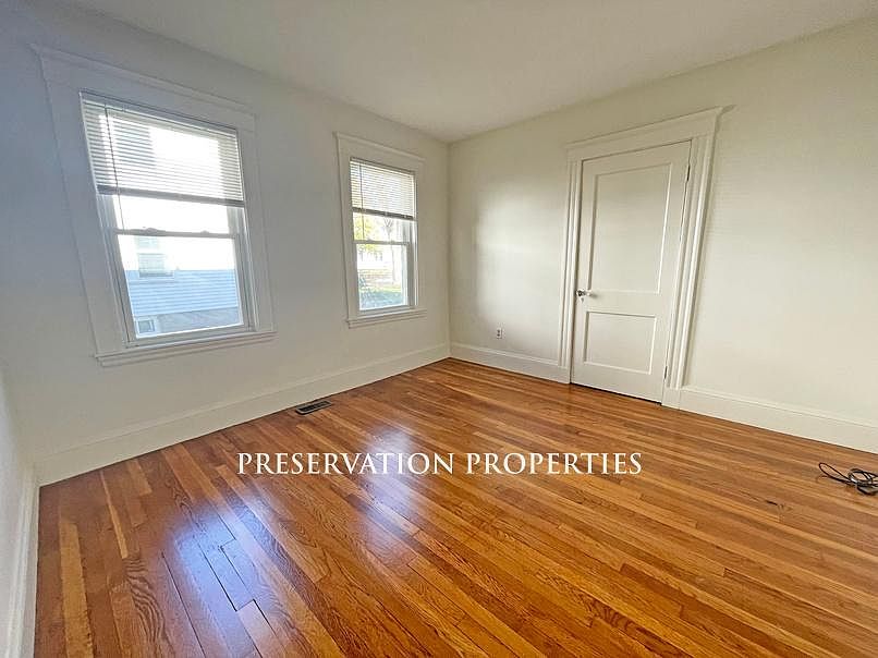 2nd image of 11 Melbourne Ave Floor 2