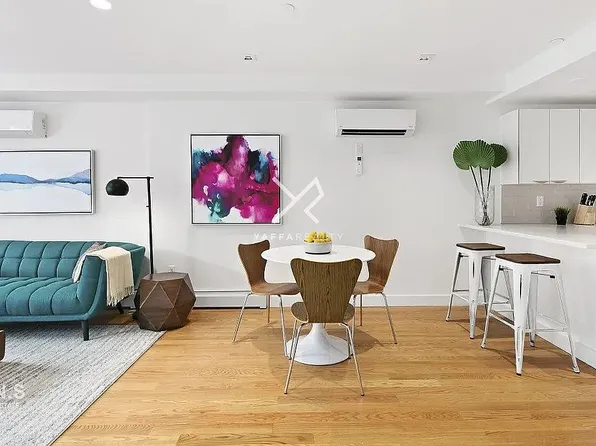 39 East 21st Street image 1 of 25