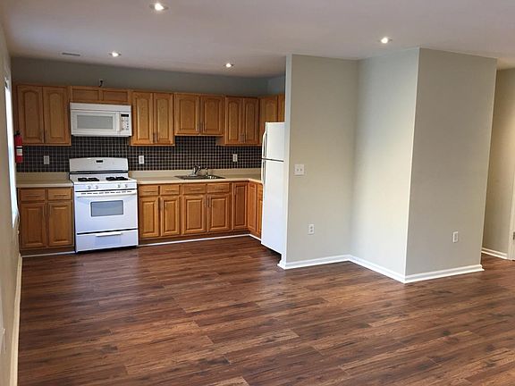 3rd image of 153 Lafayette St #2