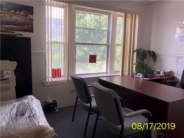 2nd image of 9502 Avenue L