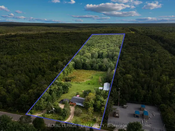 484 Wylie Rd, Laurentian Hills, ON K0J 1P0