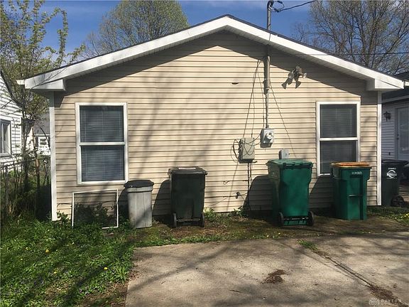 4th image of 3021 Dwight Ave