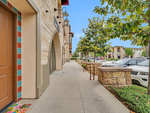 2nd image of 212 Village Commons Blvd Unit 25