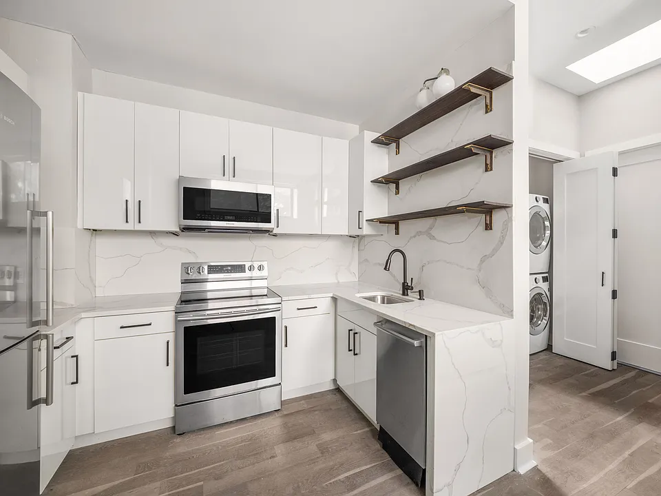 32 5th Ave #1A