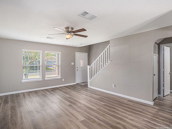 5th image of 9831 Sunset Pl