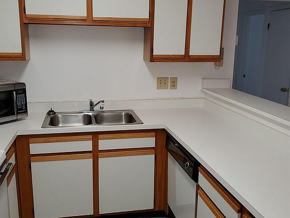 4th image of 18 Pheasant Meadow Dr #18