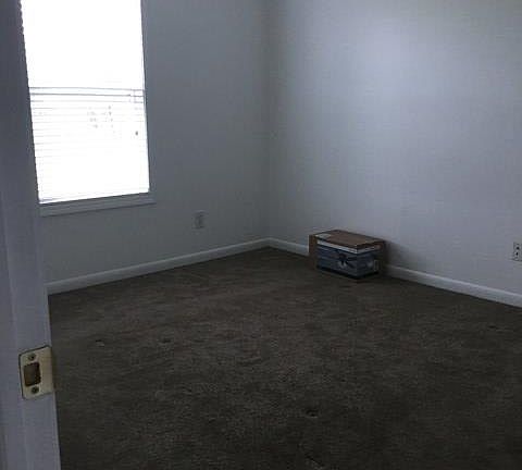5th image of 873 Wesley St