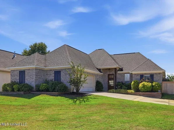 726 Sawgrass Lakes Dr, Brandon, MS 39042
