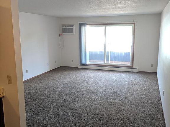 4th image of 8316 Zane Ave N #203-831620