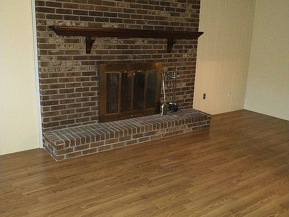 4th image of 24783 Alicia St
