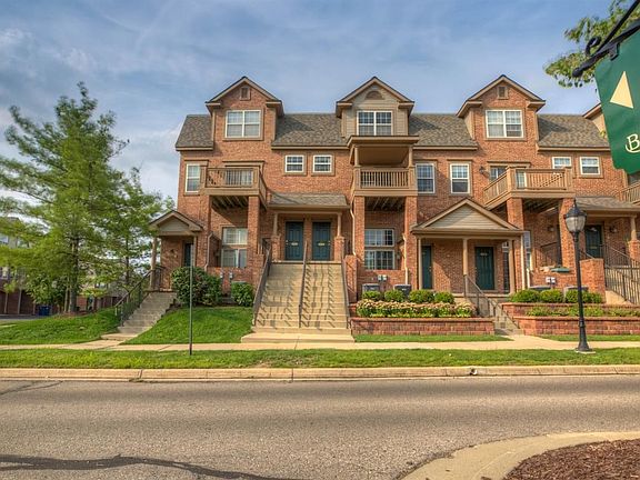5th image of 2751 Barclay Way