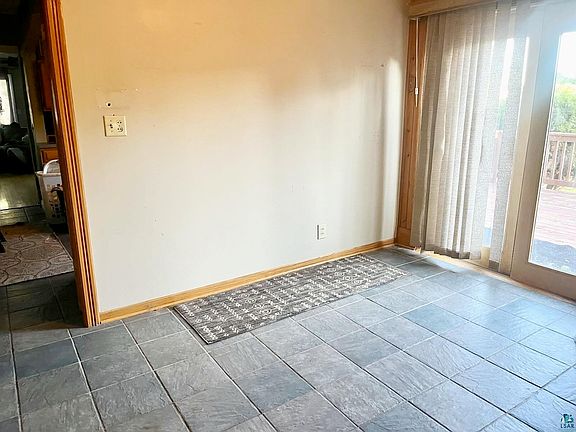 3rd image of 123 S 58th Ave W