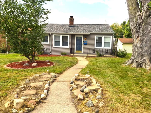 2411 29th St, Moline, IL 61265