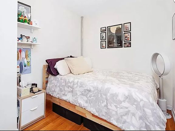 5th image of 412 E 11th St APT 4R