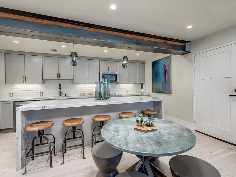 Luxury Spaces — Photo 242
