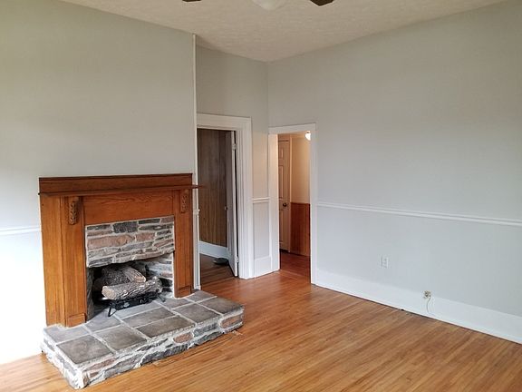 3rd image of 204 Scotland Ave