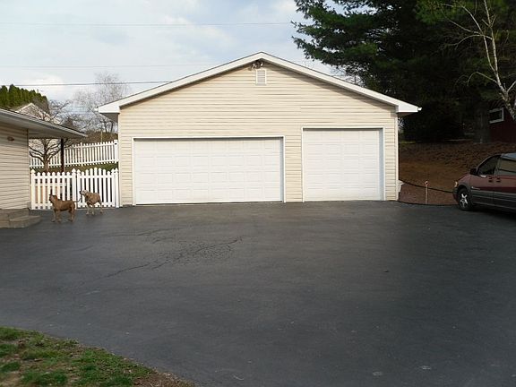 3 bay oversized garage