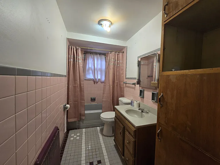 535 E 43rd Ave — Photo 11