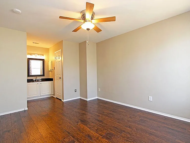 4251 Millview Ln — Photo 22