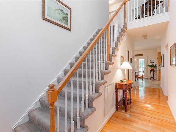 4th image of 11152 Bugle Ln