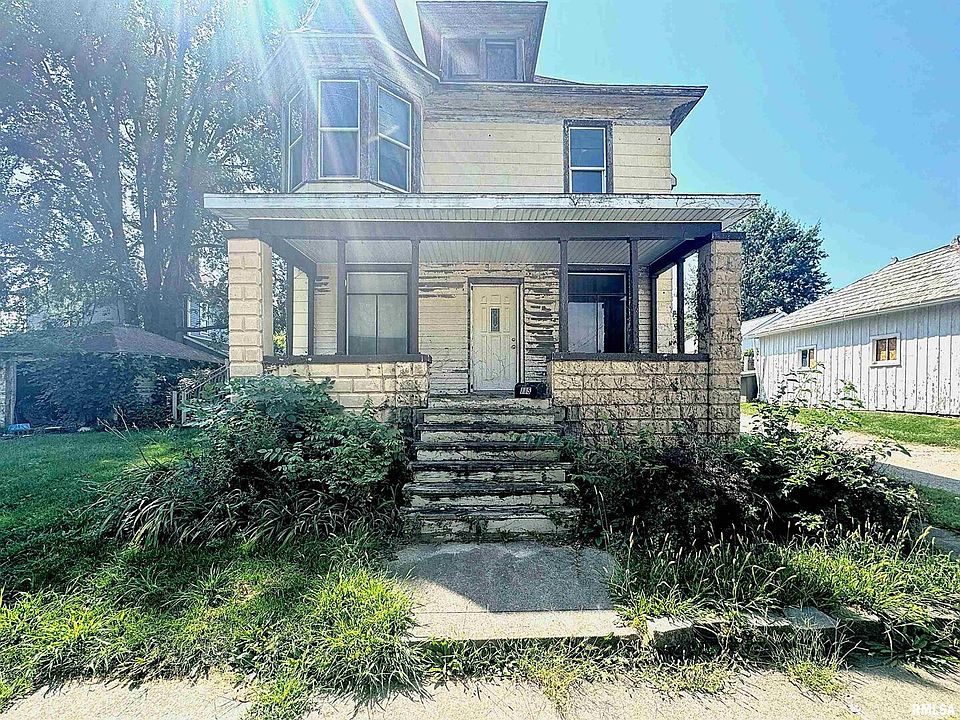 1st image of 115 Roosevelt Ave
