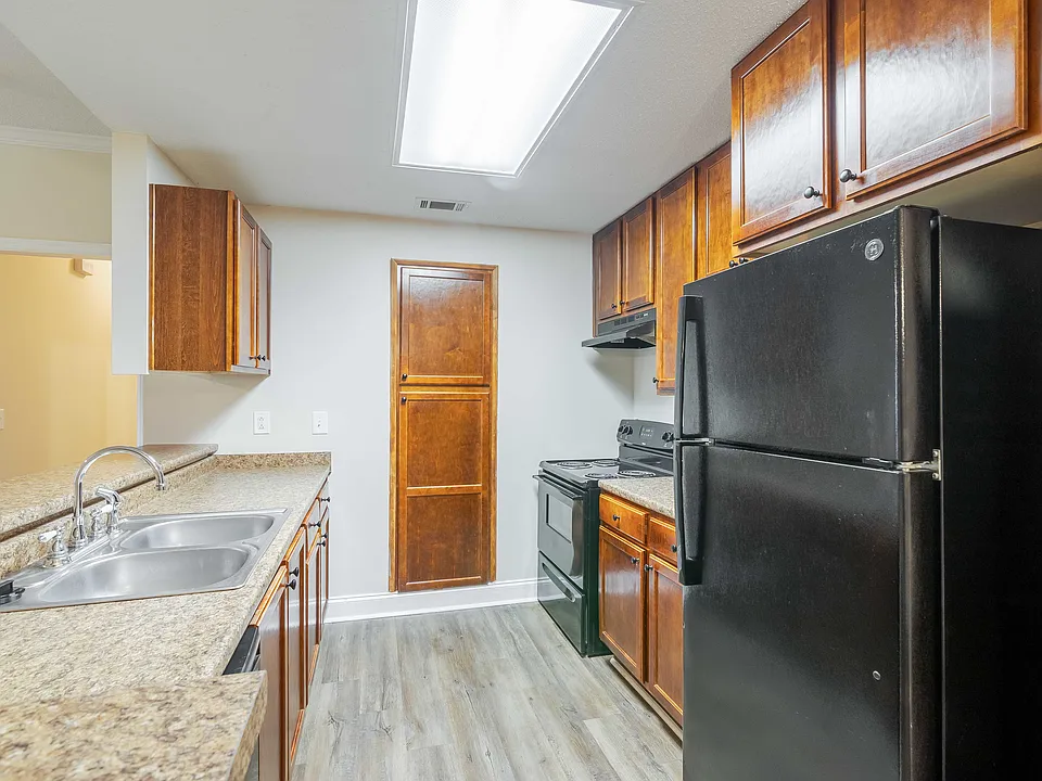Bedford Parke Apartments