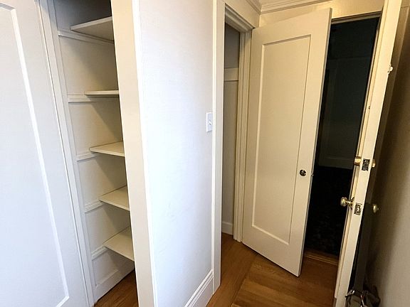 5th image of 2301 Bay St APT 206
