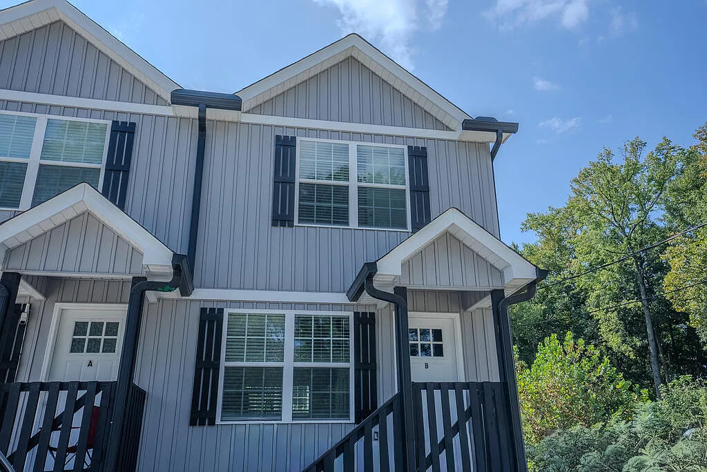 2 bed, 1.5 bath, $1,300 — Photo 1